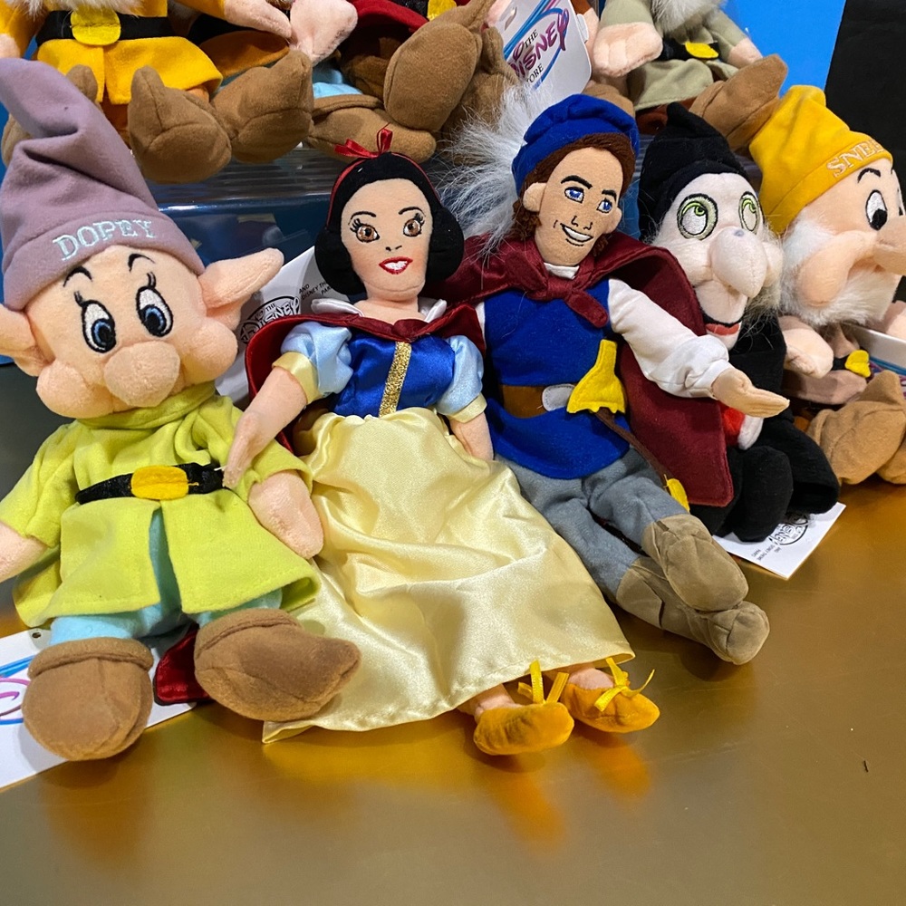 DISNEY EXCLUSIVE NWT 90s SNOW WHITE AND THE SEVEN DWARFS COMPLETE SET OF 10PLUSH - Picture 6 of 13